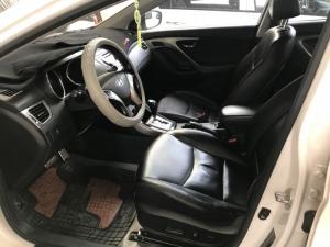 Bán Hyundai Elantra GLS 1.8AT màu trắng số tự động nhập Hàn Quốc 2013 biển SG xe đẹp