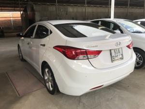 Bán Hyundai Elantra GLS 1.8AT màu trắng số tự động nhập Hàn Quốc 2013 biển SG xe đẹp