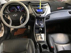 Bán Hyundai Elantra GLS 1.8AT màu trắng số tự động nhập Hàn Quốc 2013 biển SG xe đẹp