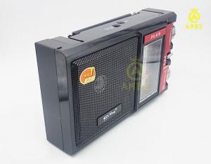 Radio 3 band với chức năng độc đáo:
Trước đây thời radio cơ hay còn gọi là đài cơ thì thiết bị chỉ có mỗi chức năng là nghe đài phát thanh trên sóng radio, tuy nhiên theo sự phát triển vượt bực của công nghệ và theo tình hình thực tế, các dạng đài cơ dần đần đã nhường bước trước các radio điện tử với nhiều chức năng hơn, cụ thể là mẫu Radio Pu Xing PX-386UR có thêm các chức năng: nghe nhạc định dạng MP3 được chép sẵn trong usb/ micro SD/ TF Card ( thiết bị nghe nhạc khá hay, công suất lại lớn, có thể vượt hơn cả những chiếc loa bluetooth chuyên nghe nhạc có cùng giá tiền), ngoài ra PX386UR còn có thêm một chiếc đồng hồ xem giờ, tiện dụng quá phải không các bạn?