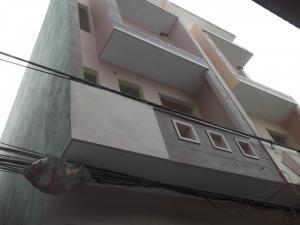 Đang cần bán gấp nhà trong ngõ Giải Phóng ô tô đỗ cửa