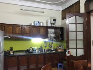 Bán nhà phố Hữu Hòa 40m2, MT 4m, nhà hiện đại 5 tầng, Kinh doanh đỉnh