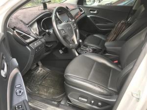 Bán Hyundai Santafe 4WD 2.4AT màu trắng máy xăng số tự động biển Sài Gòn sản xuất 2015