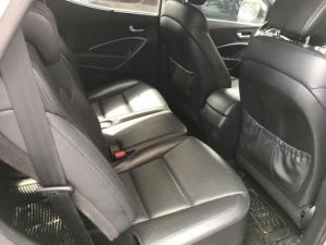 Bán Hyundai Santafe 4WD 2.4AT màu trắng máy xăng số tự động biển Sài Gòn sản xuất 2015