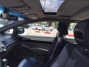 Cần bán xe Honda Civic 2.0AT 2010 màu đen bản Full Option