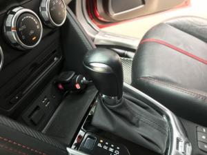 Bán Mazda 2 Sedan 1.5AT màu đỏ số tự động sản xuất 2017 biển Sài Gòn lăn bánh 10.000km