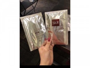 1 hộp mặt nạ SKII Treatment