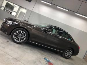 Bán Mercedes C200 chính hãng, Chưa lăn bánh