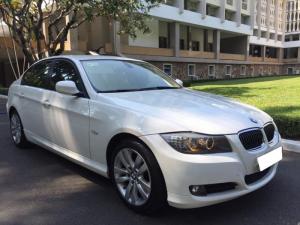 Gia đình cần bán BMW 320i trùm mền ít đi, sản xuất 2010, màu trắng