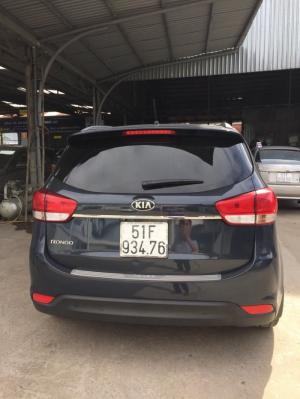 Bán Kia Rondo GAT 2.0AT màu xanh đá máy xăng số tự động sản xuất 2016 biển Sài Gòn xe đẹp