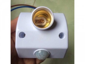 Đui đèn Cảm ứng Hồng Ngoại Tự động Bật/ Tắt bền đẹp giá rẻ