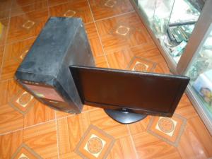 Bộ máy bàn H61 gigabyte + màn 20in đèn led