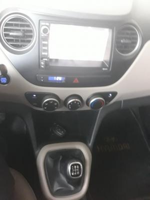 Bán Hyundai Grand i10 1.2MT 2018, màu bạc, bản đủ, đúng chất, giá TL, hổ trợ góp