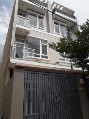 Tin hót! Bán gấp nhà mặt tiền đường Lý Phục Man, Quận 7, dt 105m2