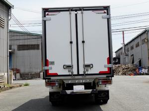 Mua xe tải isuzu 1t9 thùng đông lạnh - Trả trước 100 triệu giao xe luôn - Gọi 0978015468 (Mr Giang 24/24)