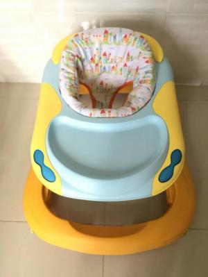 Thanh lý xe tập đi chicco còn mới 99%