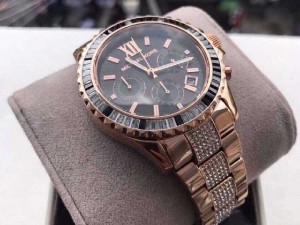 Michel kors size nam 42mm