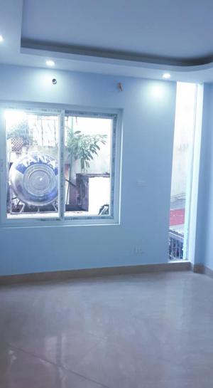 Bán nhà phố Đại Từ 40m, 4 tầng, ô tô đỗ, cách hồ Linh Đàm 50m