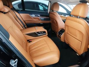 BMW 730LI model 2017 màu đen nội thất nâu