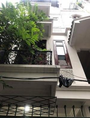 Bán nhà chính chủ, phân lô phố Thái Hà đẹp lung linh 4x70m2