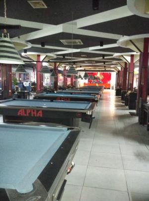 Cho thuê mặt sàn 300m2 ở đường Lạc Long Quân