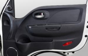 Hệ thống loa xe tải jac x150,được bố trí 2 loa ở 2 cánh cửa phục vụ giải trí.