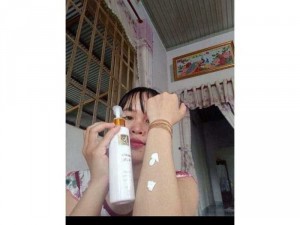 Kem Tắm Trắng Mềm