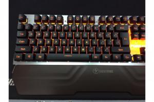 Bàn phím giả cơ Lightning Forever led game chính hãng có bàn kê tay cực tiện lợi