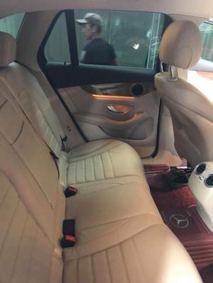 bán xe Mercedes GLC250 2016 màu đỏ/nội thất màu kem cực sang trọng