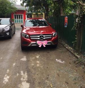 bán xe Mercedes GLC250 2016 màu đỏ/nội thất màu kem cực sang trọng