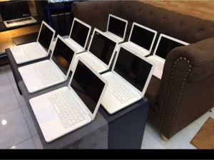 Macbook 2010 Ram 4gb SSD Bh 3 năm. xem phim Full HD