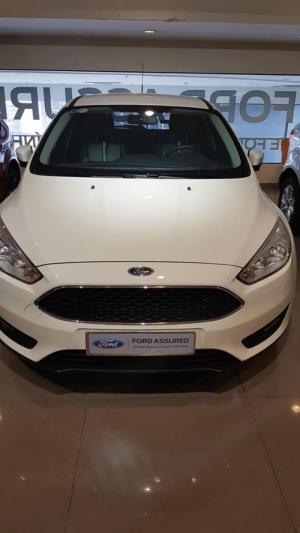 Ford FOCUS 2017 TREND Xe Đẹp Giá Hợp Lý.
