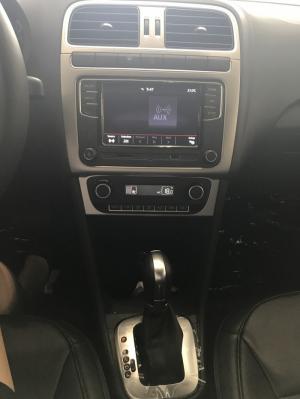 BÁN Volkswagen Cross Polo Giao ngya, giá tốt giao xe toàn quốc