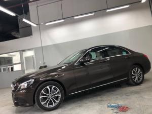 Mercedes-Benz C200 Chính hãng , xe mới chạy 300km