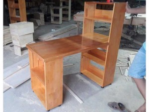 Bàn học liền kệ sách gỗ (free ship)