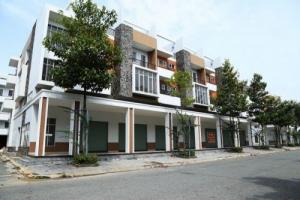 Miễn tiếp cò, Tôi cần bán lô đất thổ cư chỉ 5 triệu/m2, đối diện chợ