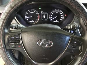 Bán Hyundai I20 Active màu bạc số tự động nhập Ấn Độ 2015 lăn bánh 39000km