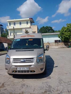 Cần bán xe ô tô Ford Transit 16 chỗ sản xuất năm 2016, màu bạc, km đã đi 51.000km, còn bảo hành 1 năm.