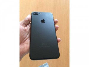 Cần bán 7plus 256gb đen nhám bản quốc tế
