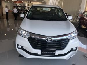 Toyota avanza 1.5 số tự động màu trắng