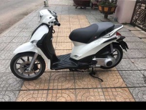 Cần bán Liberty 125 ie màu trắng xe mới bóng ga gầm rú