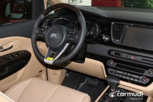 KIA SEDONA máy dầu 2.2 L turbo số tự động 8 cấp