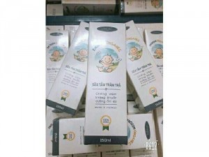 Sữa tắm tràm trà cho bé