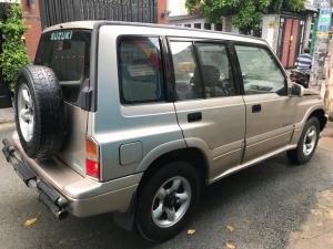 Cần bán xe Suzuki Vitara 2004 màu vàng kim 5 chỗ zin