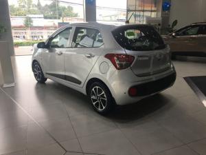 Hyundai i10 5 cửa, Màu Bạc, Có Giao ngay, HYUNDAI BÌNH DƯƠNG luôn có xe giao sẵn với giá cả hợp lý và ưu đãi lớn nhất.