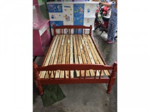 Giường Gỗ Tạp Dùng Để Đẻ