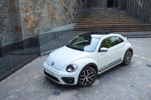 Bán xe Volkswagen Beetle Dune mới, nhập khẩu nguyên chiếc, xe giao ngay, hỗ trợ vay 80%