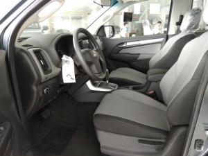 Xe bán tải Chevrolet Colorado 2018, 1 cầu, số sàn, nhập giá rẻ tại Thanh Hóa. Mua xe trả góp toàn quốc