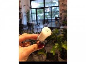 Son dưỡng môi Cle de peau beauty