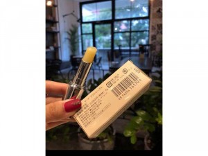 Son dưỡng môi Cle de peau beauty